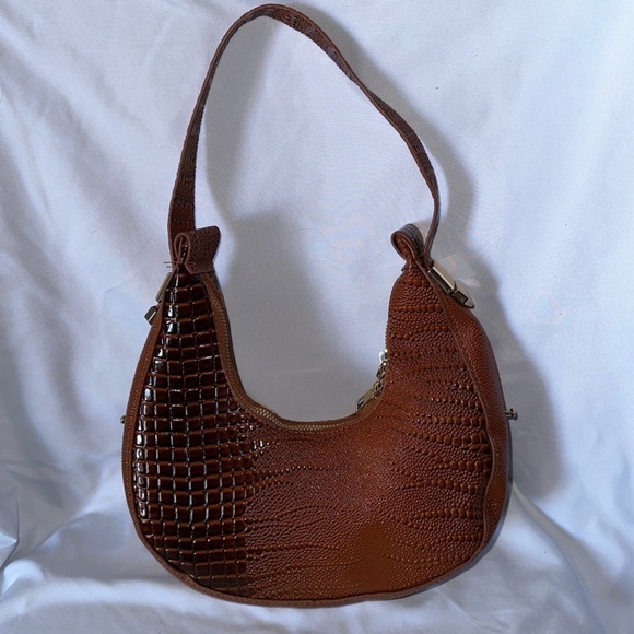 Small handbag - **FREE with any bundle** - Picture 2 of 5